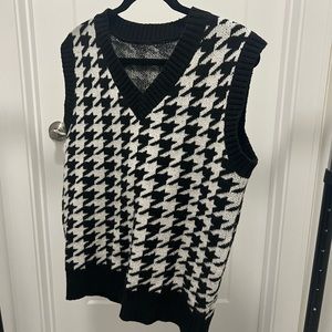 Houndstooth sweater vest
